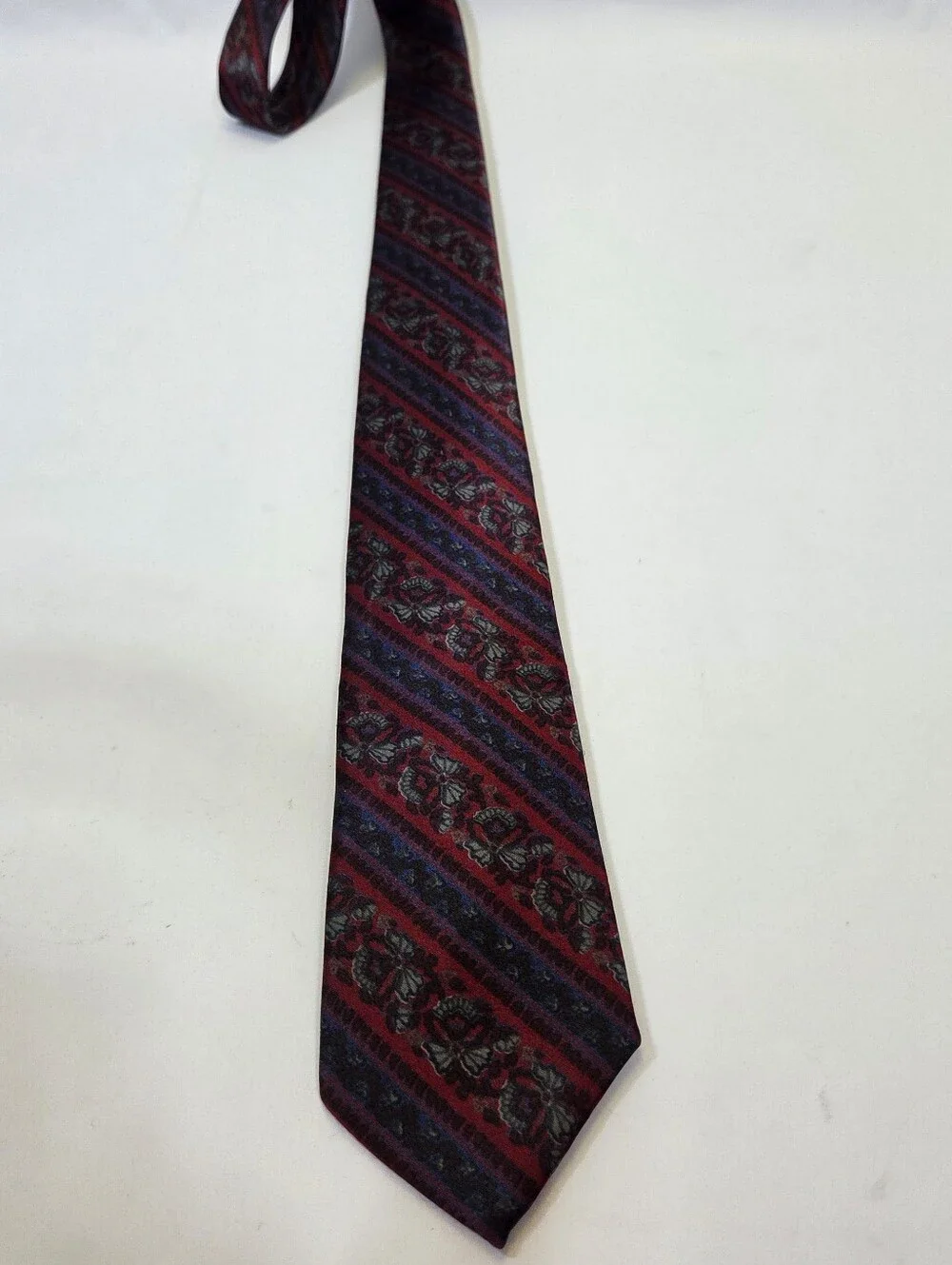 Vintage Yves Saint Laurent 100% Silk Skinny Burgundy Floral Designer Tie